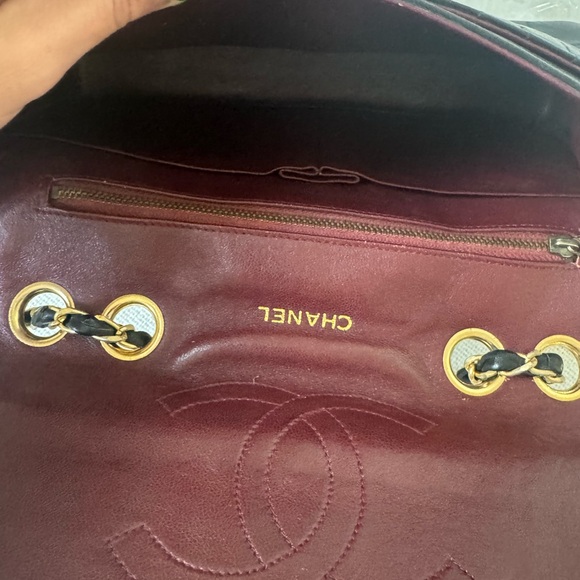 Vintage Chanel Single Quilted Flap Bag - Picture 6 of 9